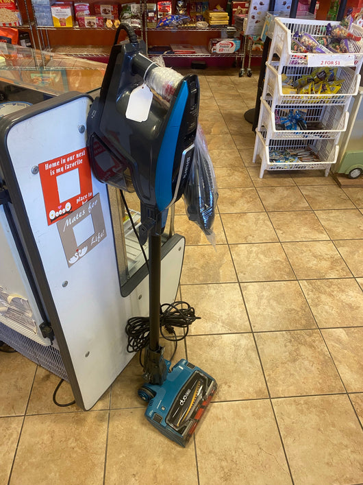 Shark Apex Stick Vacuum with DuoClean & Self Cleaning Brushroll!! VERY LIGHTY USED, SUPER CLEAN!!