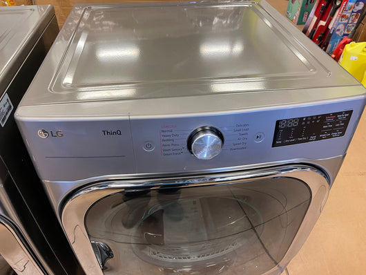 LG LAUNDRY SET - brand new / scratch and dent set