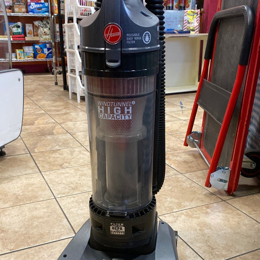 Hoover WindTunnel High Performance Pet Bagless Upright Vacuum- Used- tested and works great!