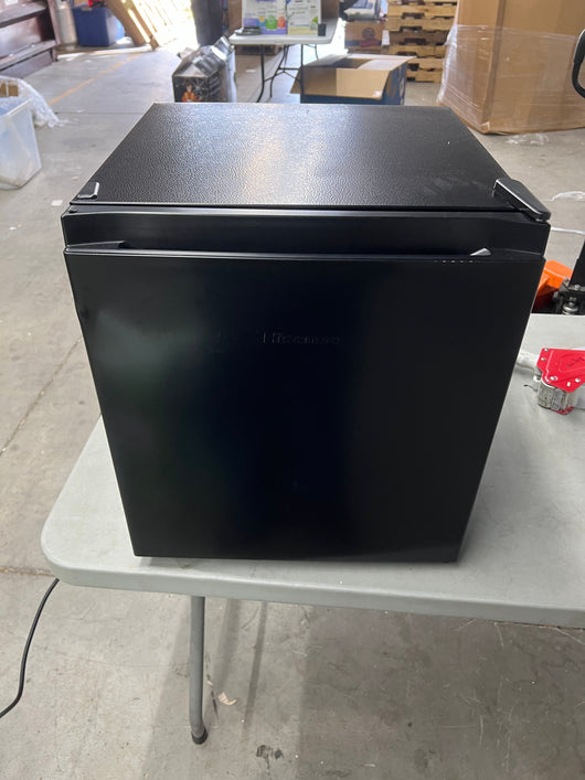 Hisense 1.6 Cu. ft. Single Door Mini Fridge, Black- NEW OUT OF BOX!!!! (Minor Dent from Shipping)