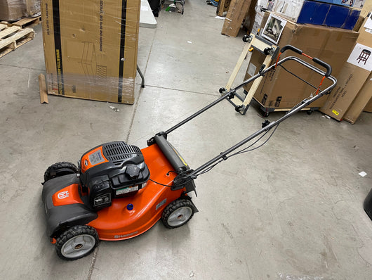 Husqvarna LC 221A ALL WHEEL DRIVE MOWER with Briggs 675EXI engine - used - great condition !